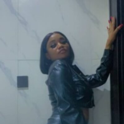 Profile picture of Laura