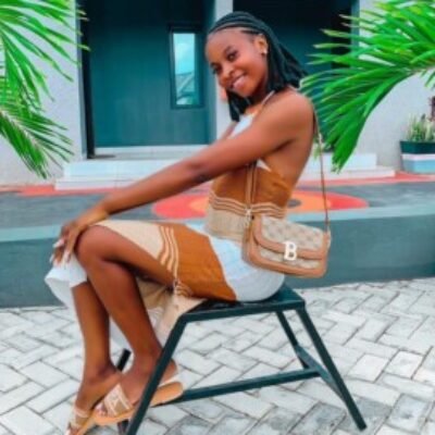 Profile picture of LIZZYJAY